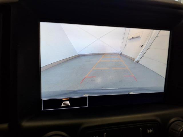 Used 2024 GMC Terrain SLE w/ Driver Convenience Package FWD image 22