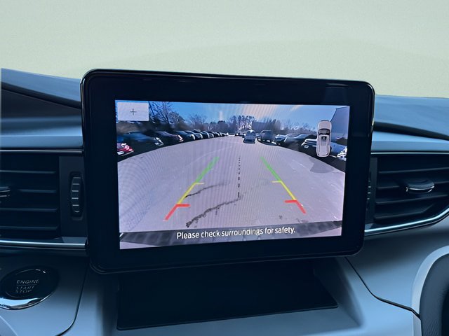 Certified 2022 Ford Explorer XLT w/ Equipment Group 202A AWD/4WD image 11