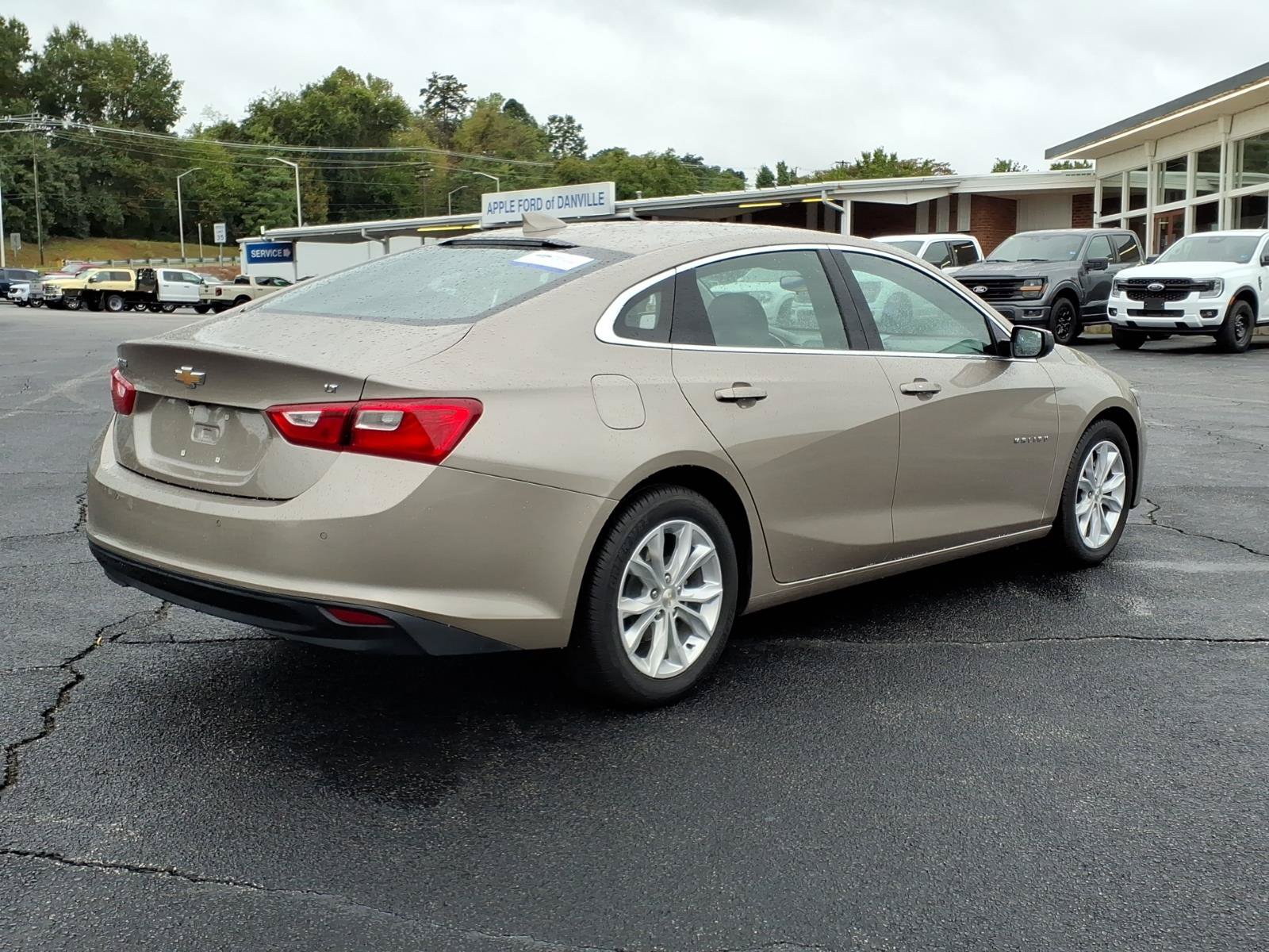 Used 2024 Chevrolet Malibu LT FWD image 7