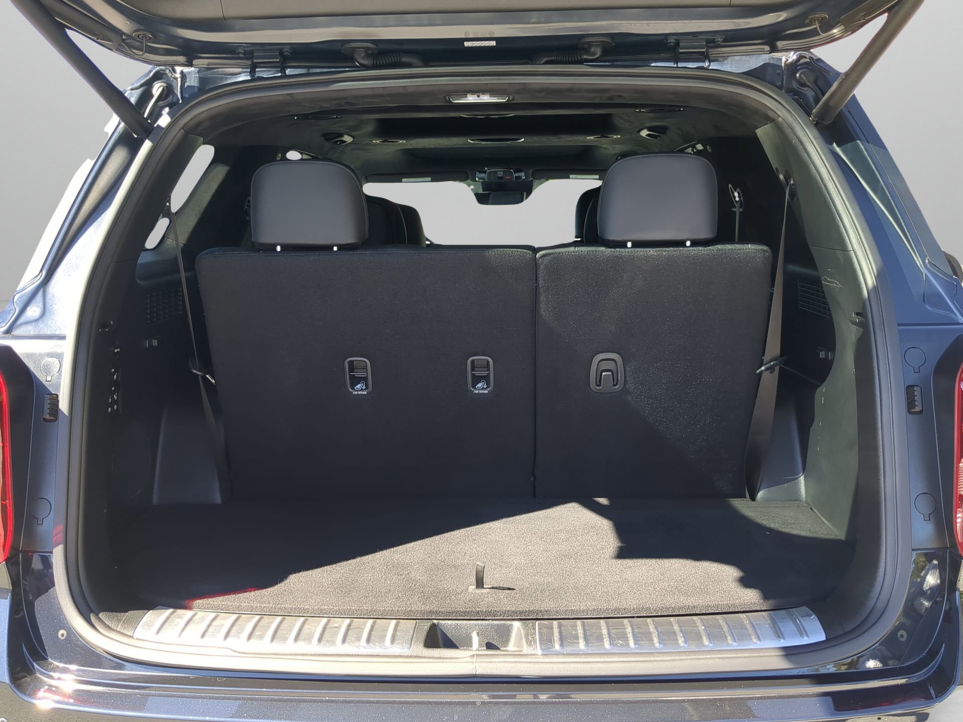 Used 2024 Hyundai Palisade Calligraphy image 56