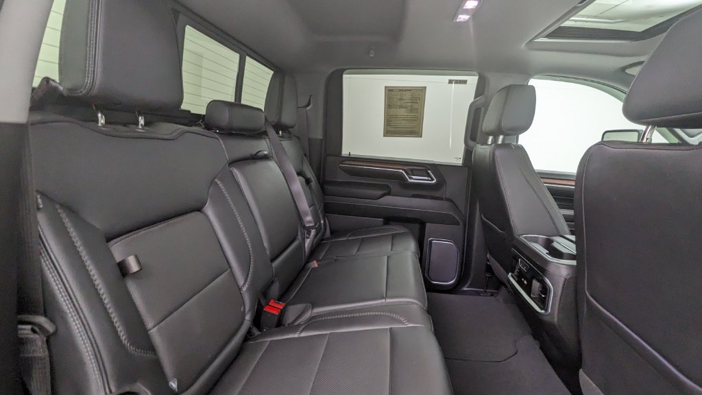Used 2024 GMC Sierra 3500 Denali w/ Denali Reserve Package AWD/4WD image 37