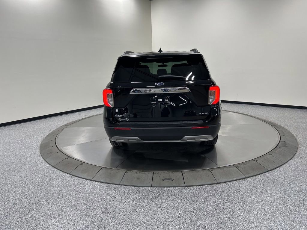 Certified 2023 Ford Explorer XLT w/ Equipment Group 202A image 4