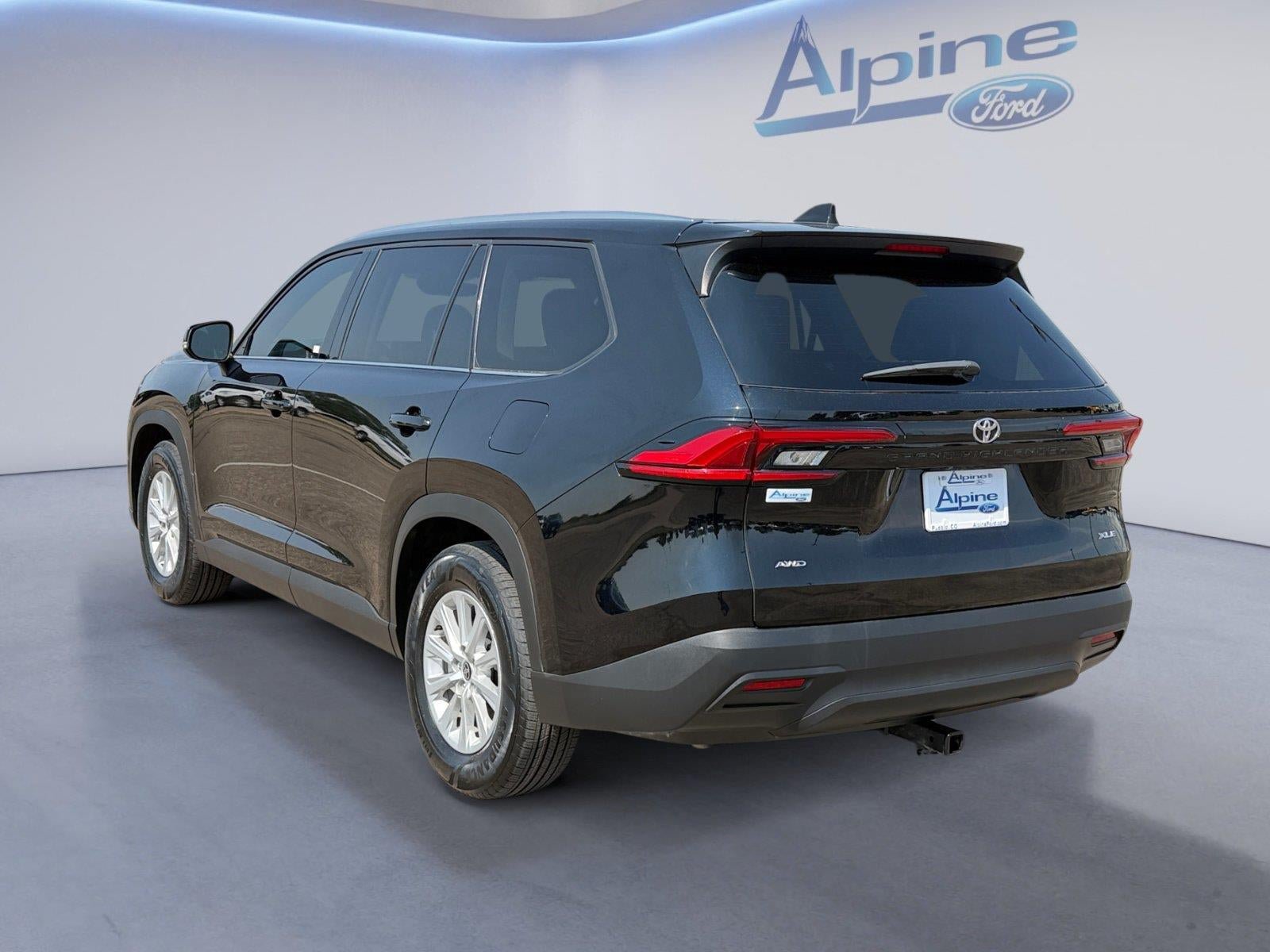 Used 2024 Toyota Grand Highlander AWD image 3