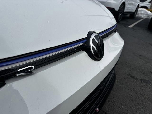 Used 2024 Volkswagen Golf R image 11