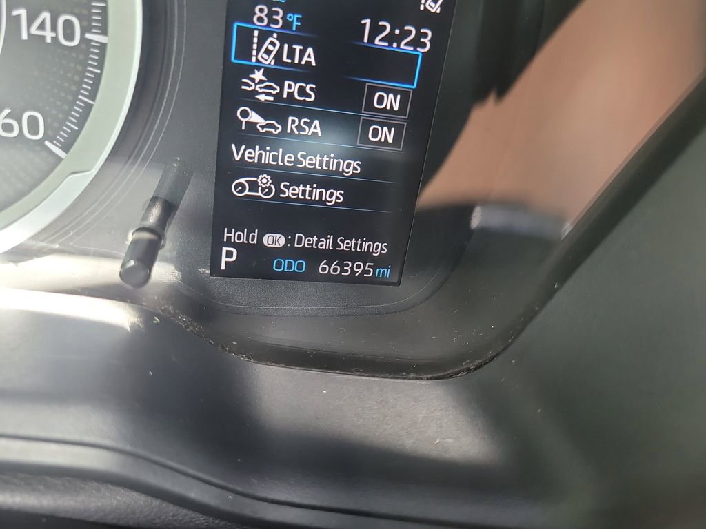 Used 2021 Toyota Corolla LE FWD image 29