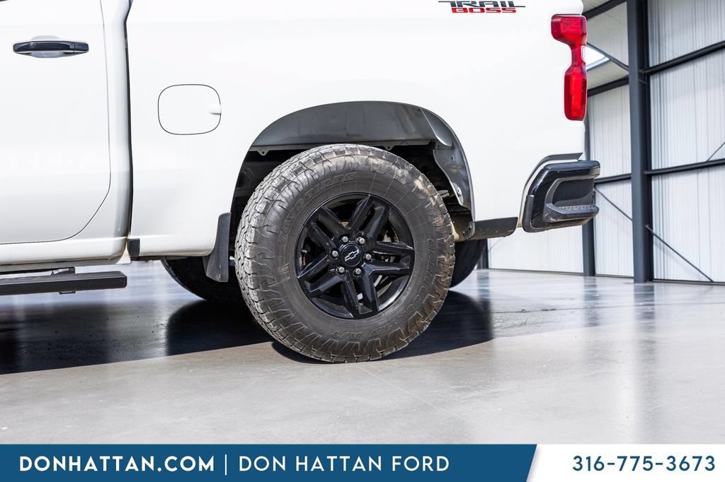 Used 2020 Chevrolet Silverado 1500 LT Trail Boss AWD/4WD image 29