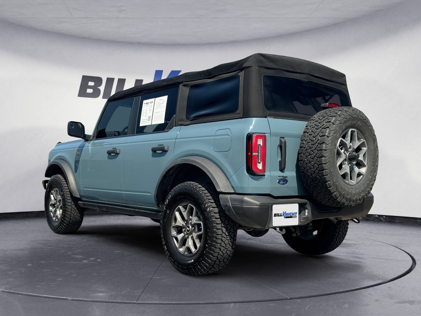 Certified 2022 Ford Bronco Badlands AWD/4WD image 3