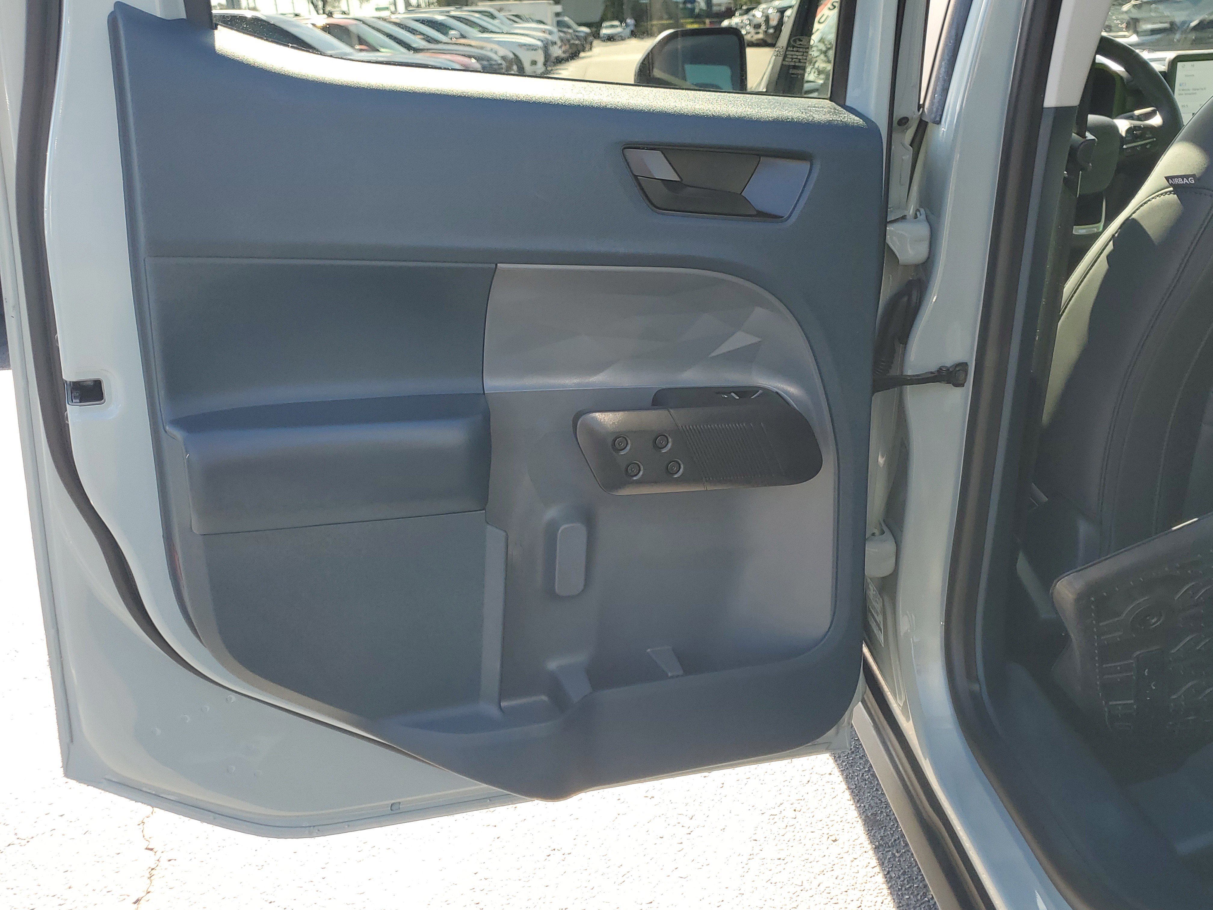 Certified 2024 Ford Maverick Lariat w/ Black Appearance Package image 10