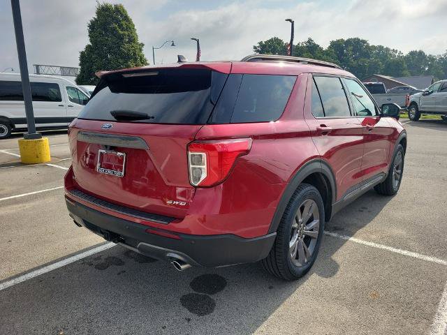Certified 2024 Ford Explorer XLT w/ Equipment Group 202A AWD/4WD image 5