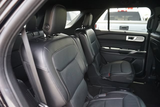 Certified 2020 Ford Explorer Limited w/ Class III Trailer Tow Package RWD image 18