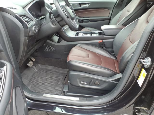 Certified 2020 Ford Edge Titanium w/ Equipment Group 301A AWD/4WD image 18