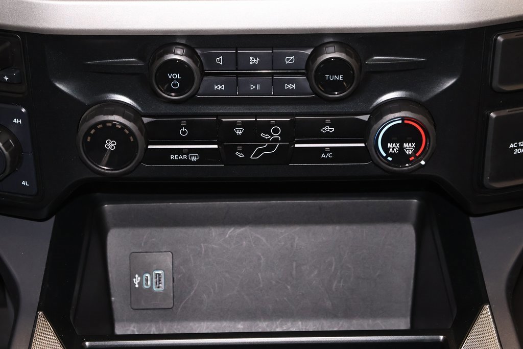 Certified 2024 Ford F450 XLT w/ 360-Degree Camera Package image 35