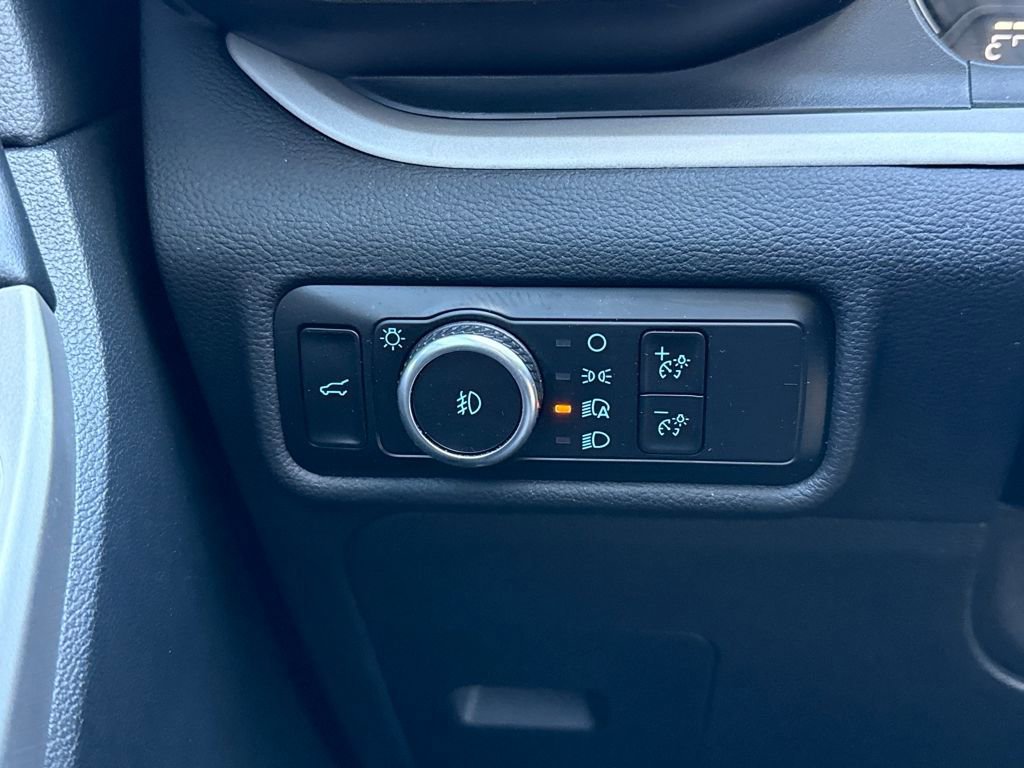 Certified 2023 Ford Explorer XLT w/ Equipment Group 202A image 22