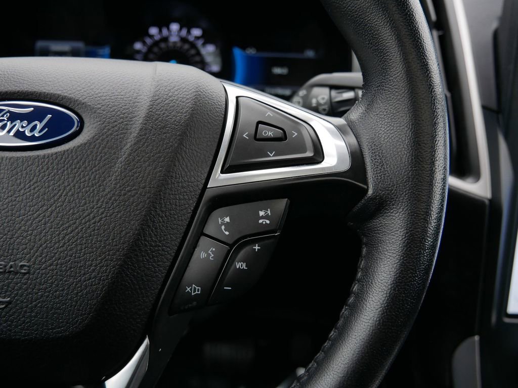 Certified 2023 Ford Edge SEL image 19