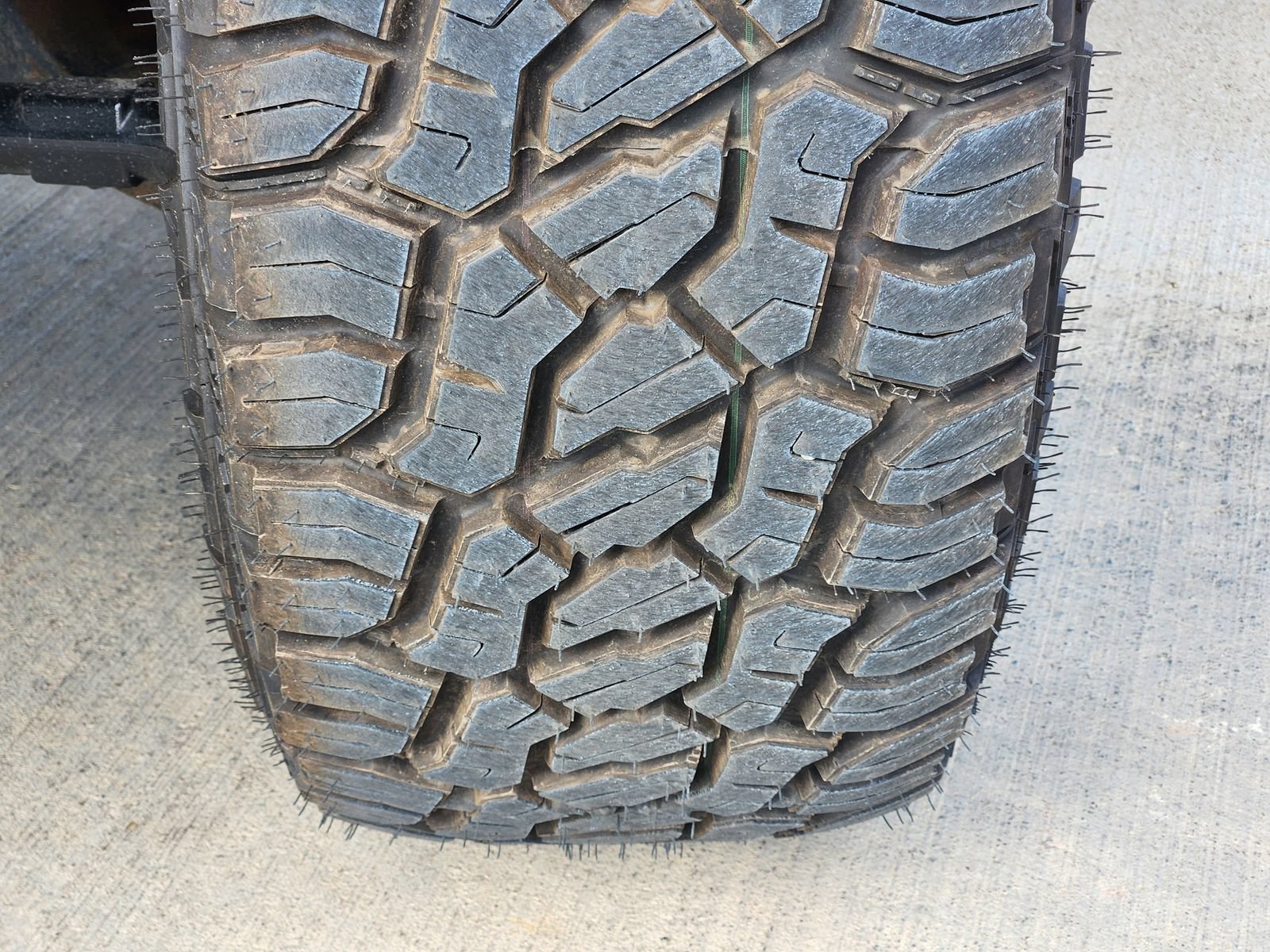 Certified 2025 Ford F450 Platinum w/ FX4 Off-Road Package AWD/4WD image 12