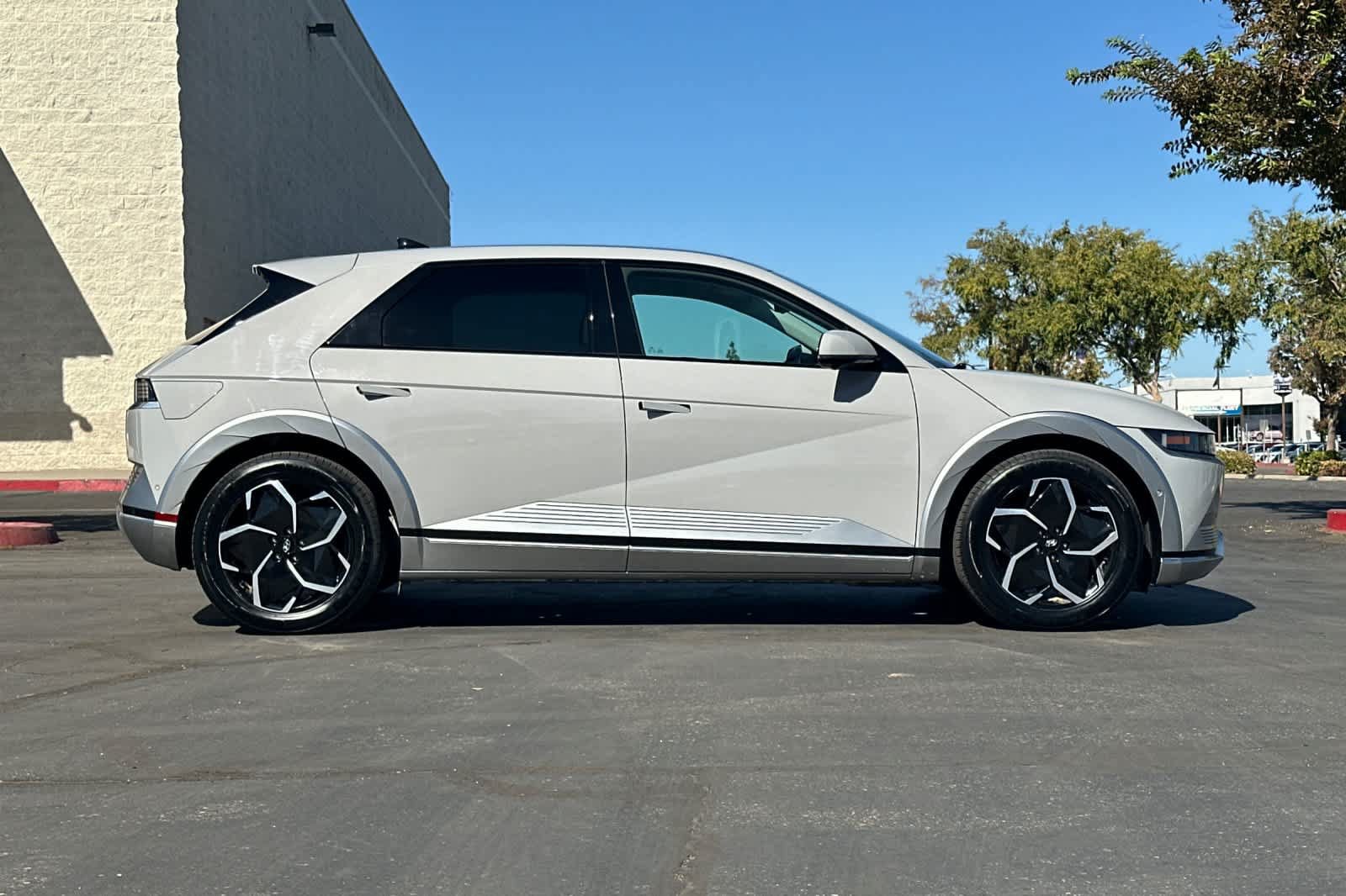 Used 2024 Hyundai Ioniq 5 Limited RWD image 9