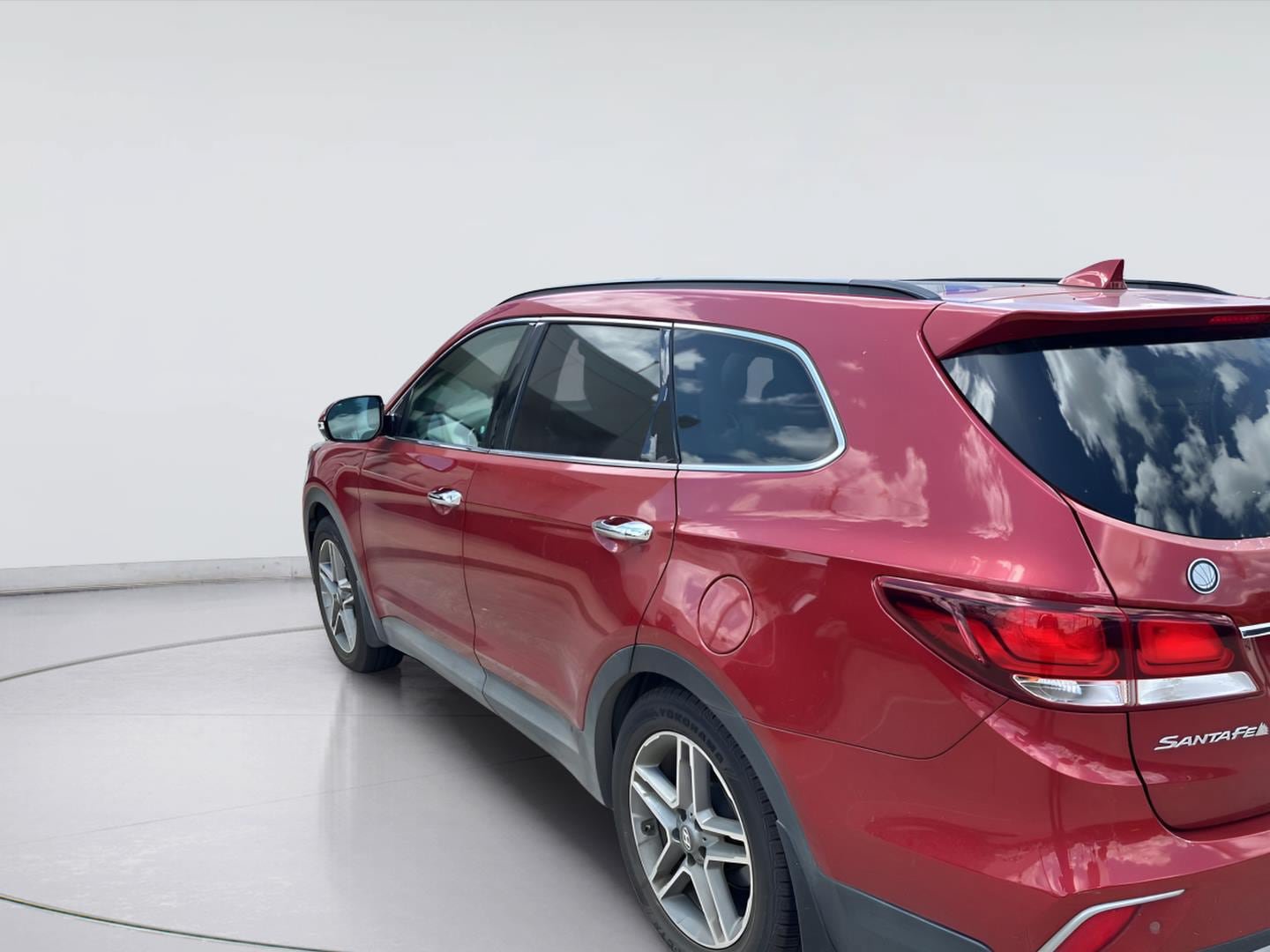 Used 2018 Hyundai Santa Fe FWD image 11
