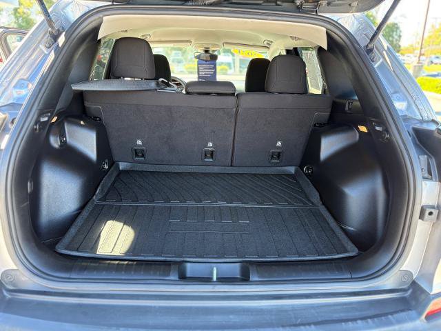 Used 2021 Jeep Cherokee Latitude FWD image 35