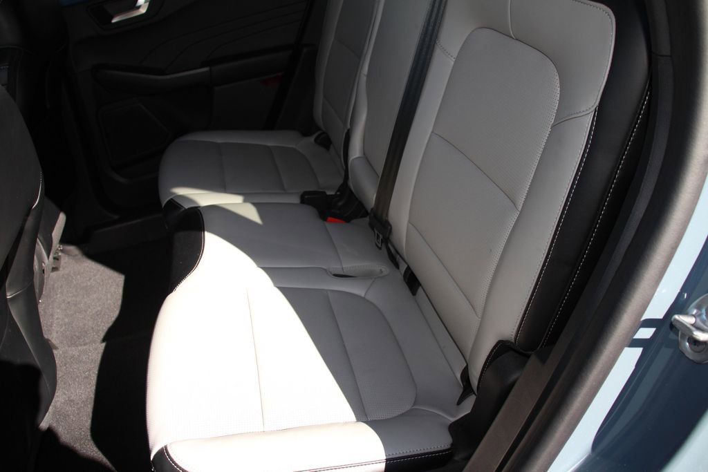 Certified 2023 Ford Escape Platinum image 21