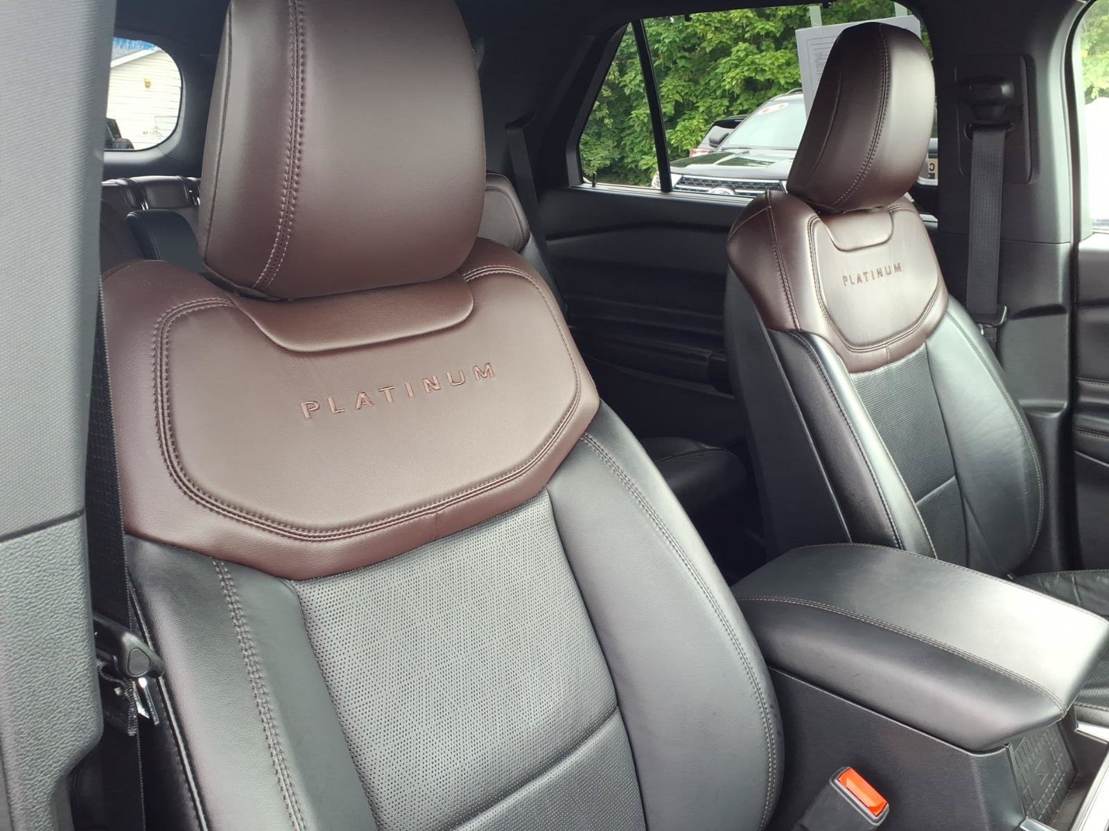Certified 2020 Ford Explorer Platinum w/ Premium Technology Package AWD/4WD image 25