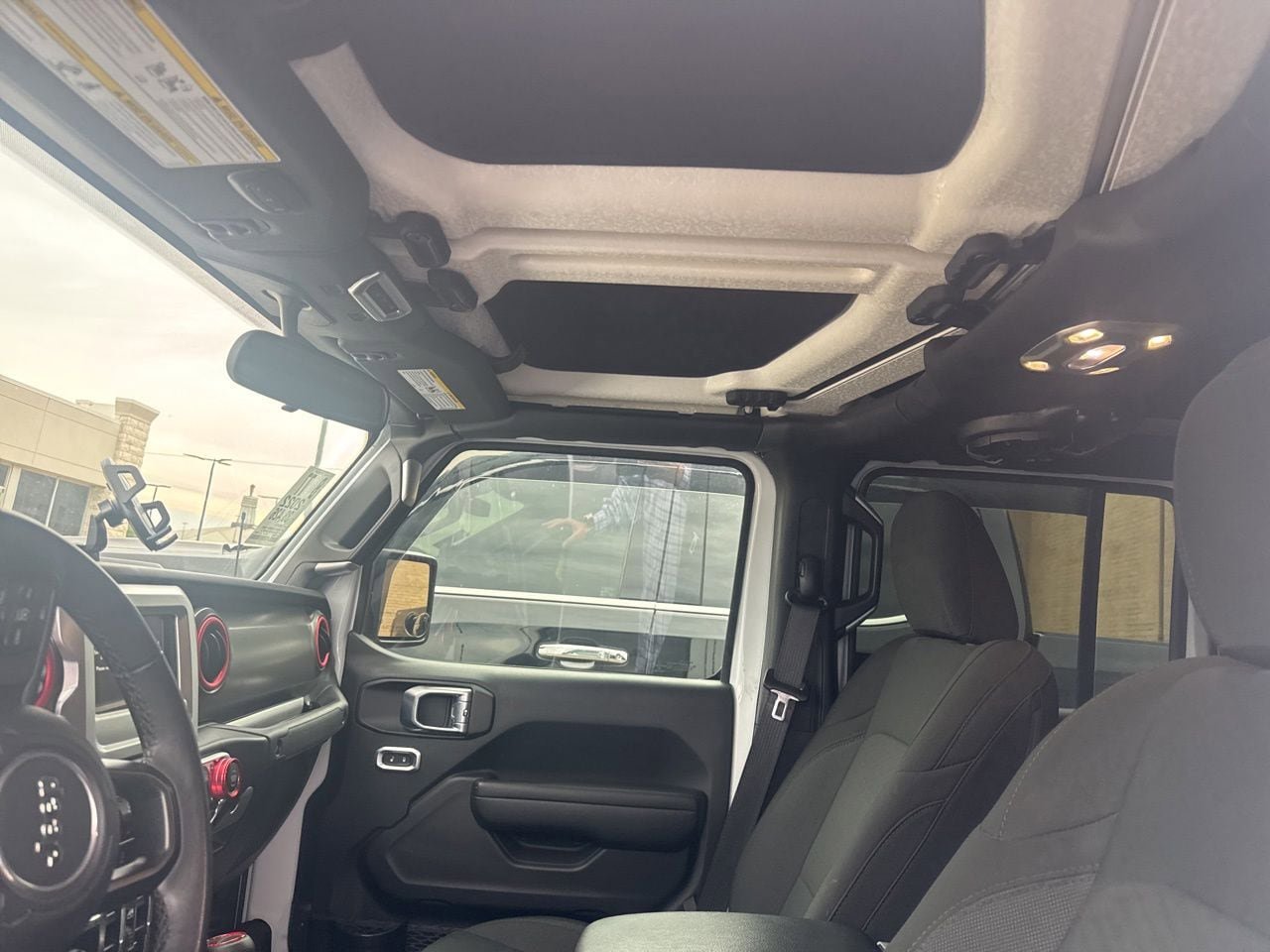 Used 2022 Jeep Gladiator Sport AWD/4WD image 9
