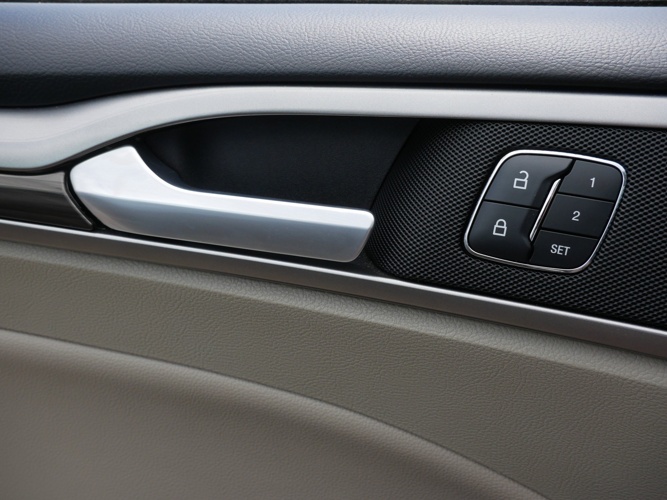 Certified 2019 Ford Fusion SEL FWD image 27