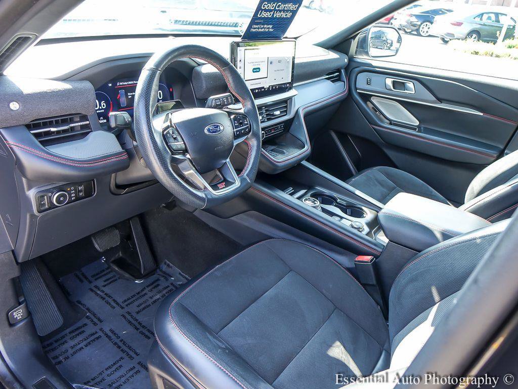 Certified 2025 Ford Explorer ST AWD/4WD image 12