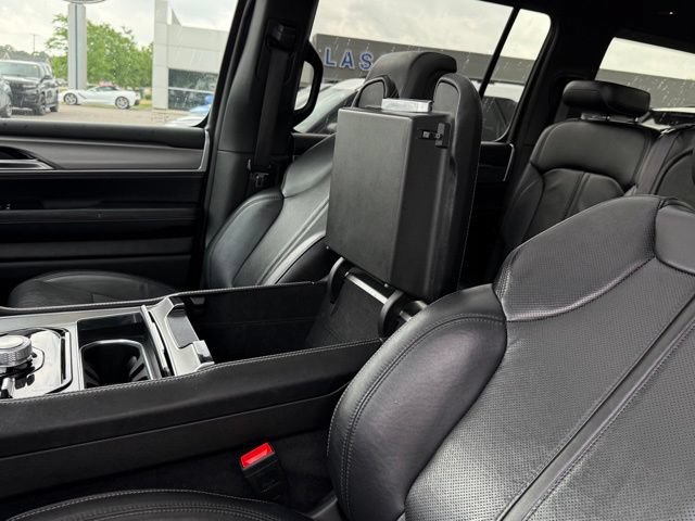 Used 2024 Jeep Wagoneer Series II AWD/4WD image 38