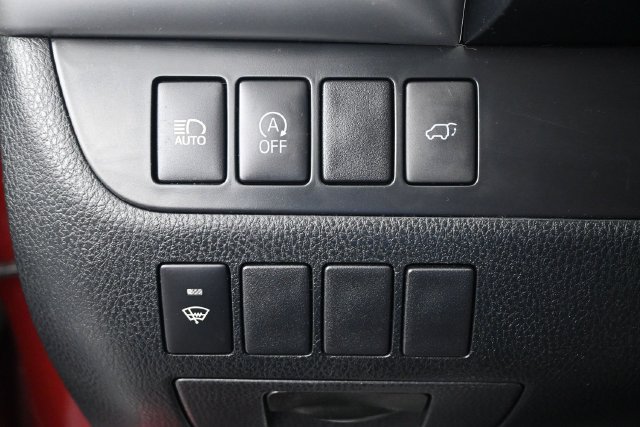 Used 2019 Toyota Highlander SE AWD/4WD image 8