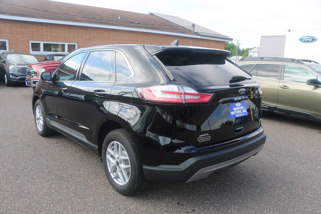 Certified 2024 Ford Edge SEL w/ Convenience Package AWD/4WD image 3
