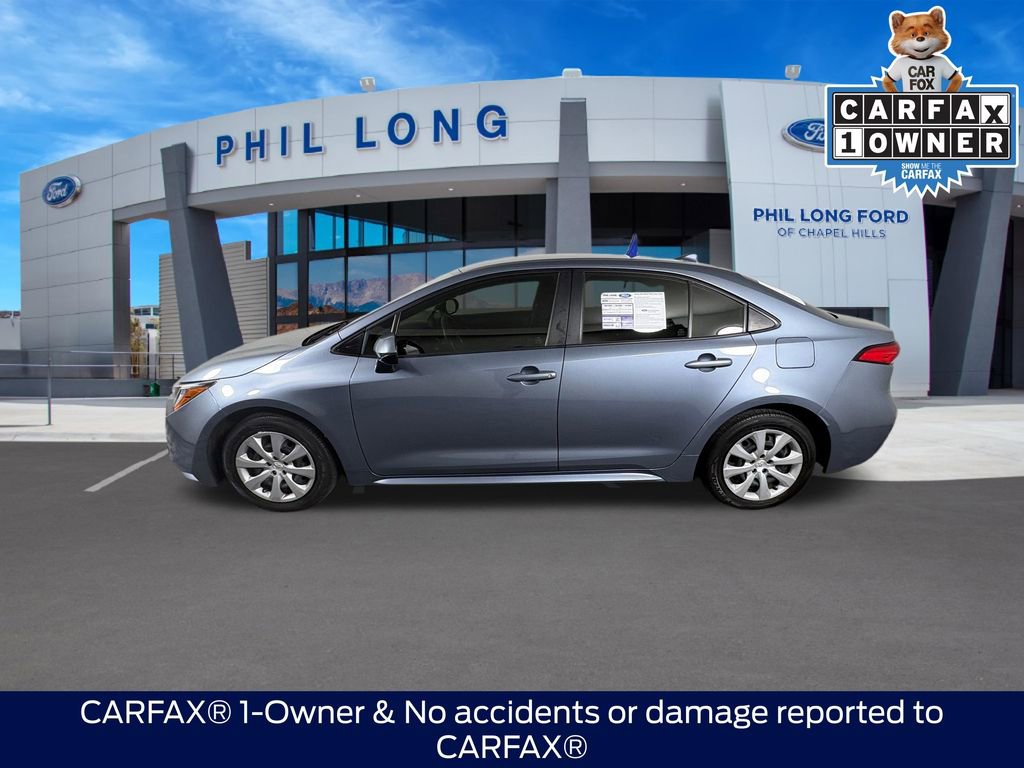 Used 2022 Toyota Corolla LE FWD image 2