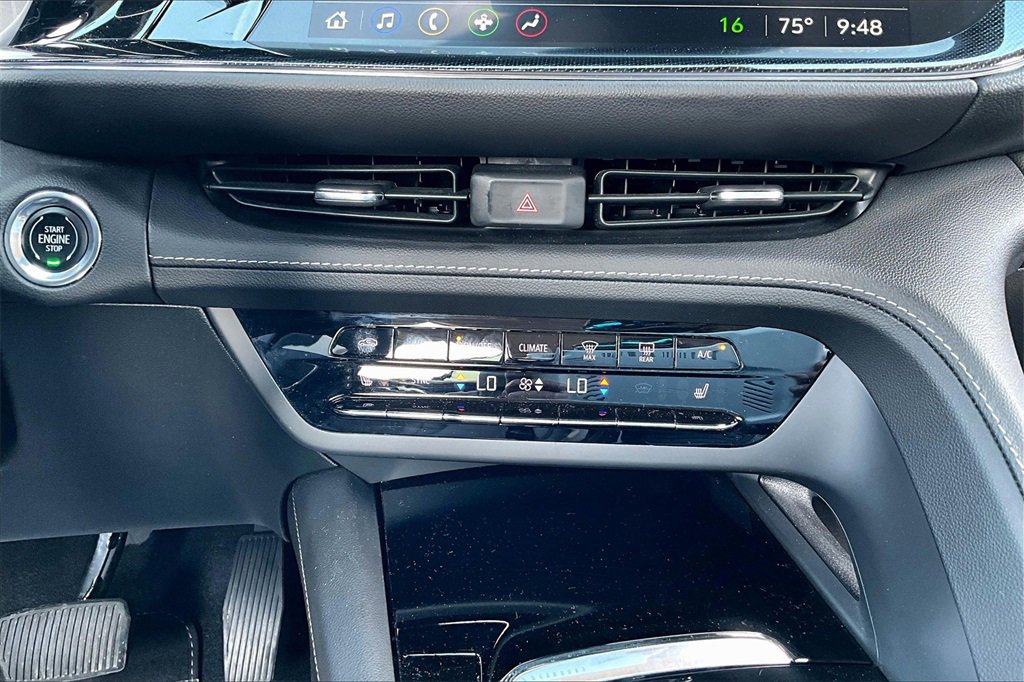 Used 2023 Buick Envision Essence image 31