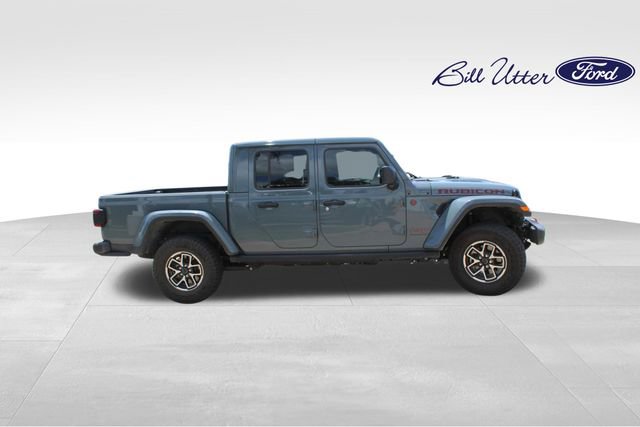 Used 2025 Jeep Gladiator Rubicon w/ Convenience Group AWD/4WD image 3