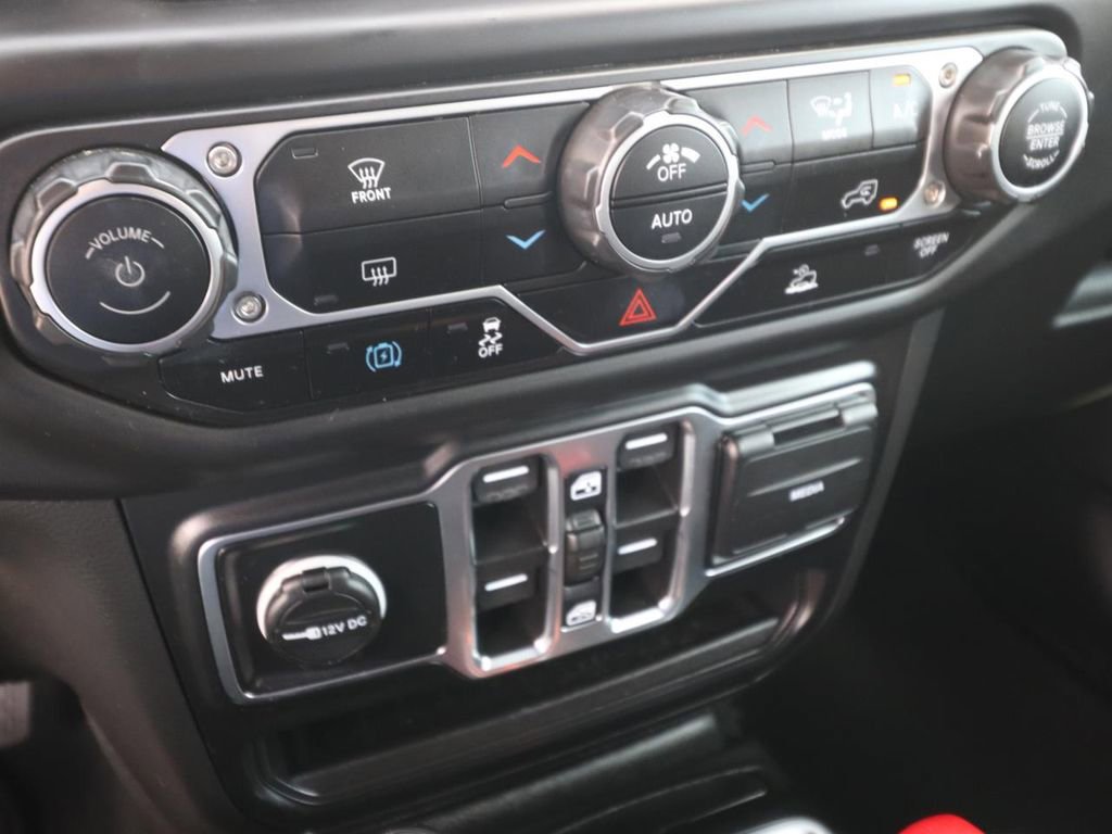 Used 2023 Jeep Wrangler Unlimited Sahara AWD/4WD image 28