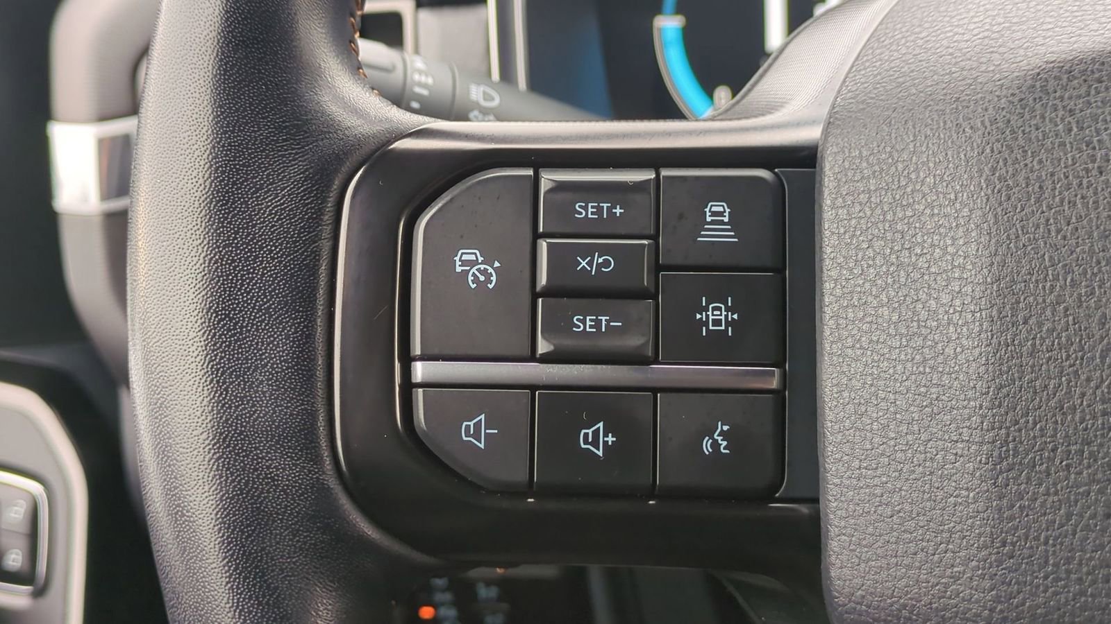 Certified 2023 Ford F150 Platinum w/ Equipment Group 701A High image 25