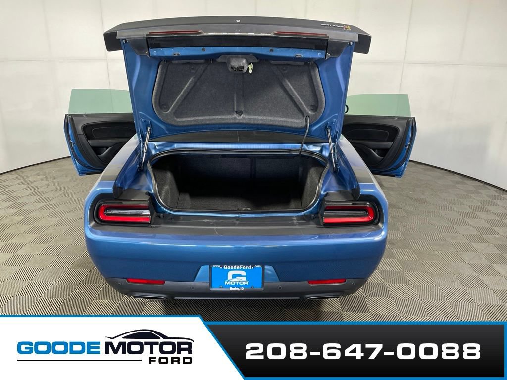 Used 2020 Dodge Challenger R/T Scat Pack RWD image 19