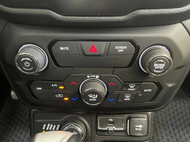 Used 2018 Jeep Renegade Trailhawk w/ UConnect 8.4 Nav Group AWD/4WD image 52