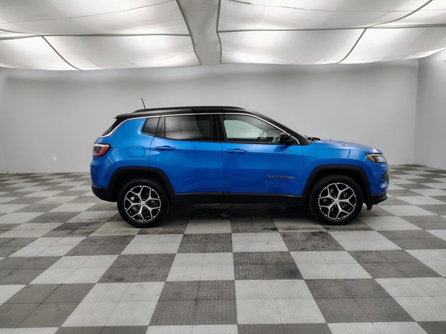 Used 2024 Jeep Compass Limited AWD/4WD image 9