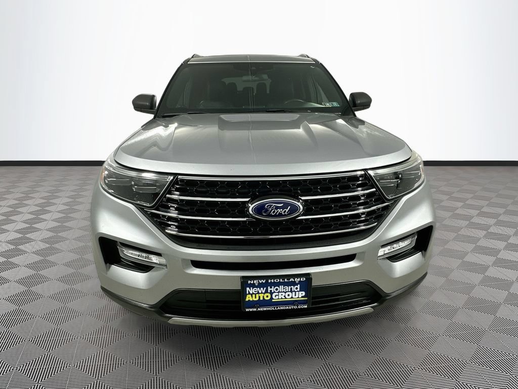 Certified 2020 Ford Explorer XLT w/ Equipment Group 202A AWD/4WD image 2
