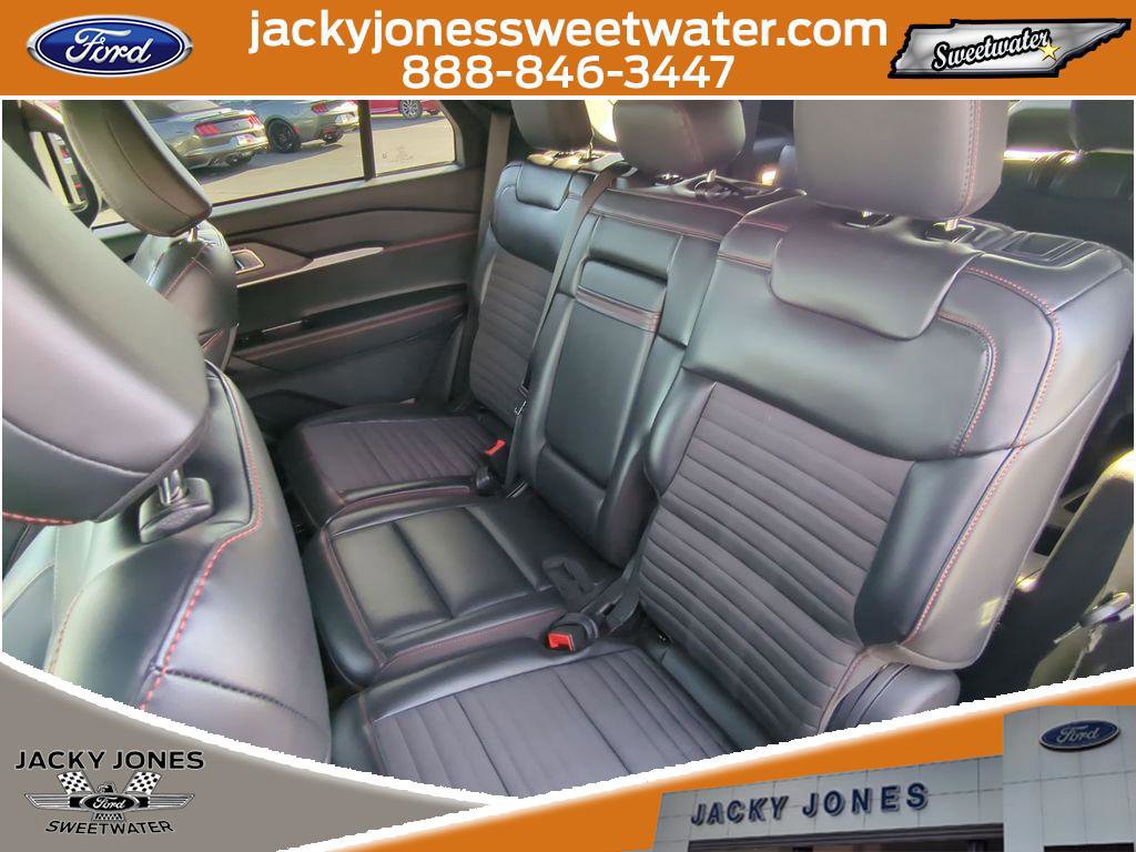 Certified 2025 Ford Explorer ST-Line w/ Premium Package image 24