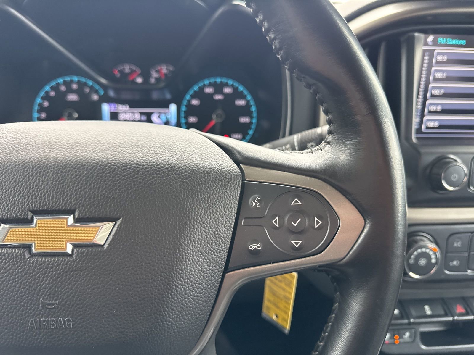 Used 2017 Chevrolet Colorado Z71 image 32