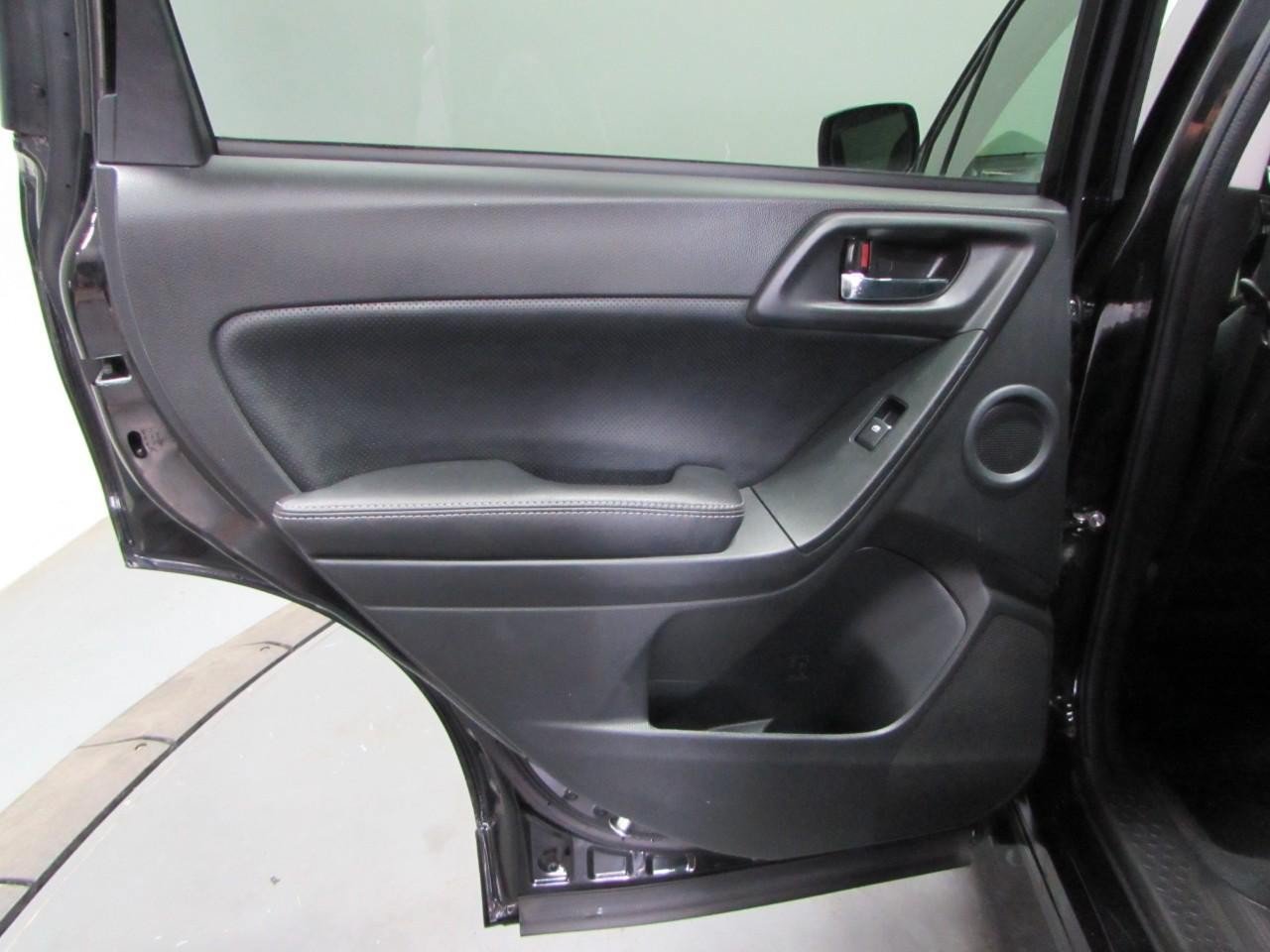 Used 2017 Subaru Forester 2.5i Limited AWD/4WD image 14