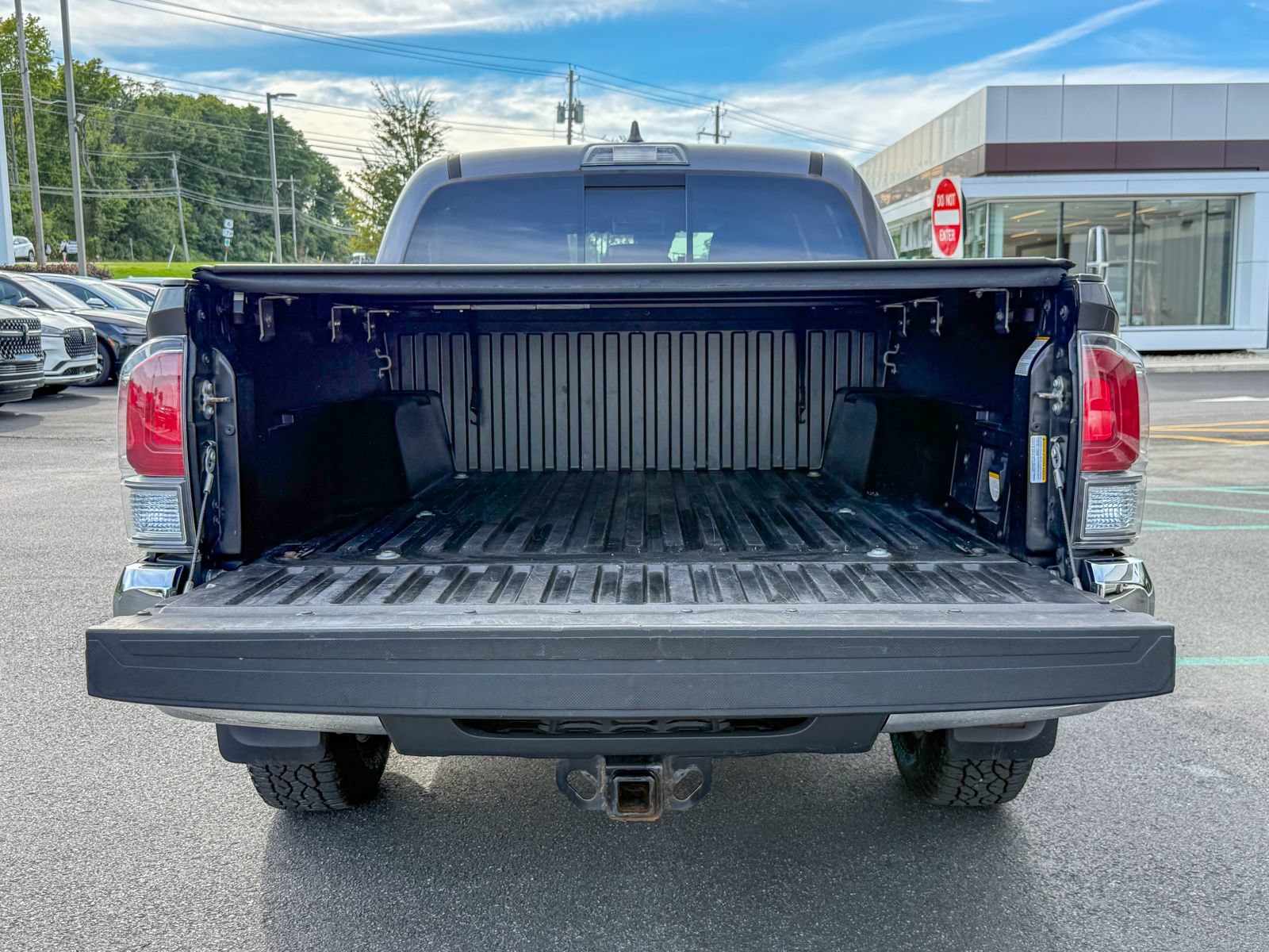 Used 2021 Toyota Tacoma TRD Off-Road AWD/4WD image 12