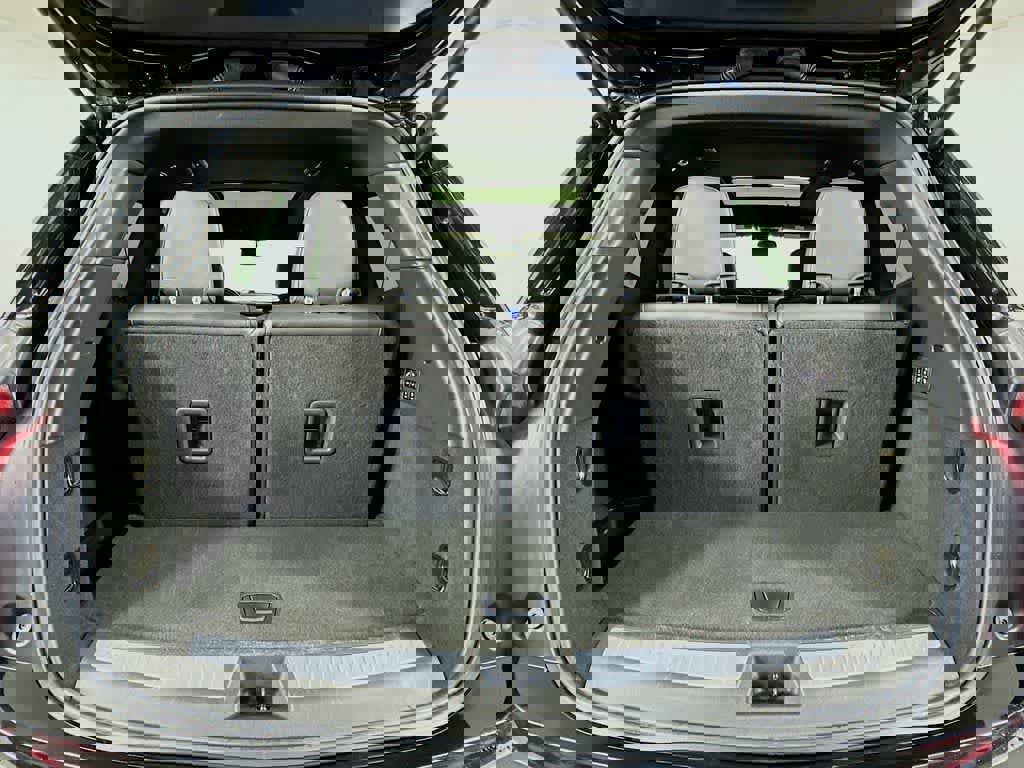 Used 2024 Cadillac XT6 Premium Luxury image 24