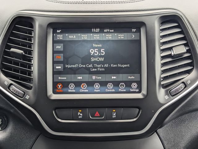 Used 2022 Jeep Cherokee Latitude Lux w/ Sun & Sound Group image 17