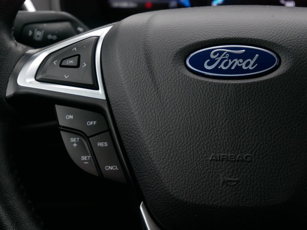 Certified 2024 Ford Edge Titanium image 17