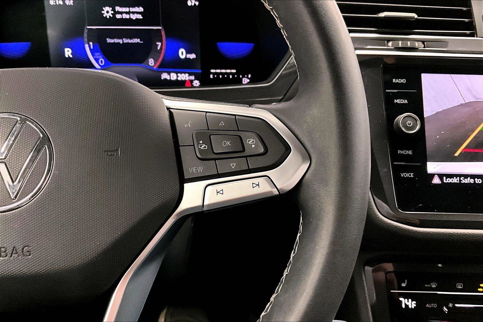 Used 2022 Volkswagen Tiguan SE image 18