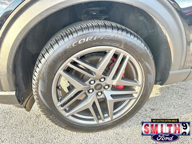 Certified 2026 Ford Explorer ST-Line w/ ST-Line Street Pack AWD/4WD image 38