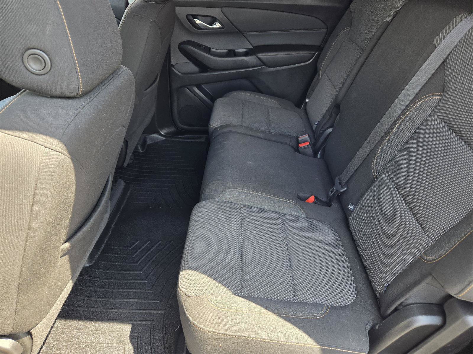 Used 2020 Chevrolet Traverse LS FWD image 29