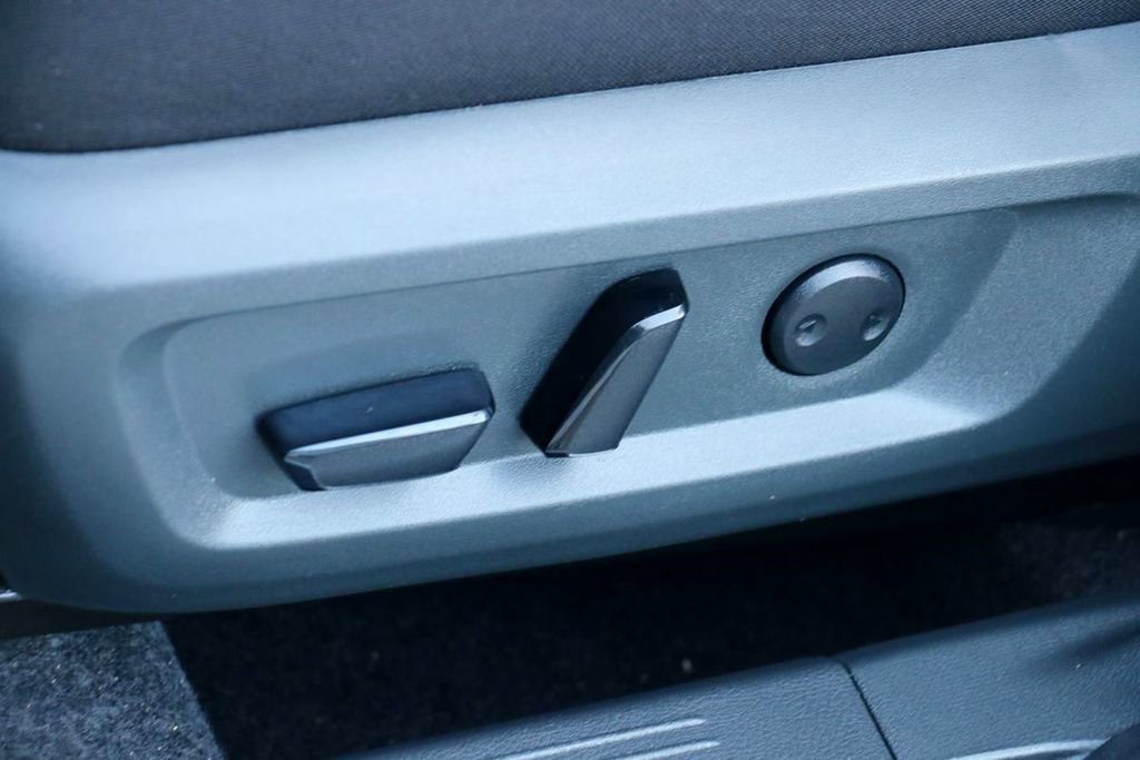 Used 2026 Nissan Rogue SV FWD image 19